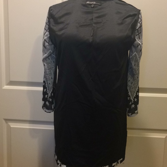 EUC Woman’s Small Black and Taupe Summer Jacket - Picture 4 of 5